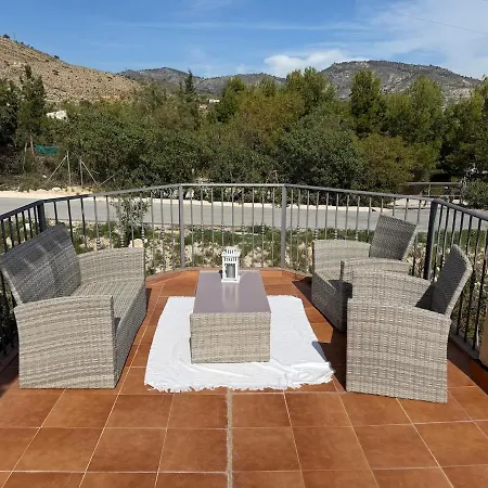 Villa Leviosa Located In Quiet Area With Pool!