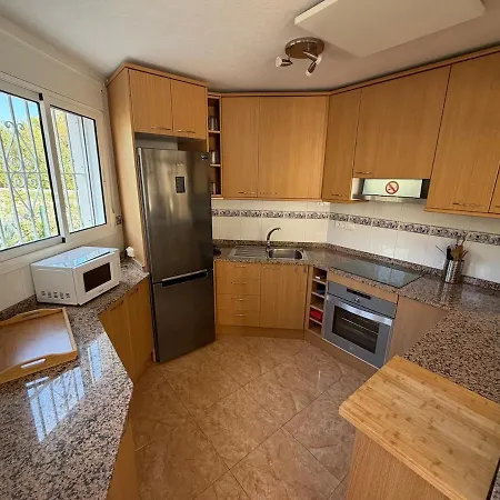 Villa Leviosa Located In Quiet Area With Pool! Aigues