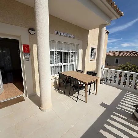Villa Leviosa Located In Quiet Area With Pool!