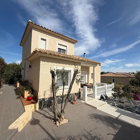 Leviosa Located In Quiet Area With Pool! *