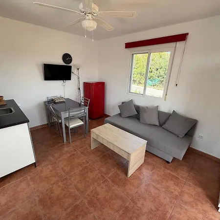 Leviosa Located In Quiet Area With Pool! *